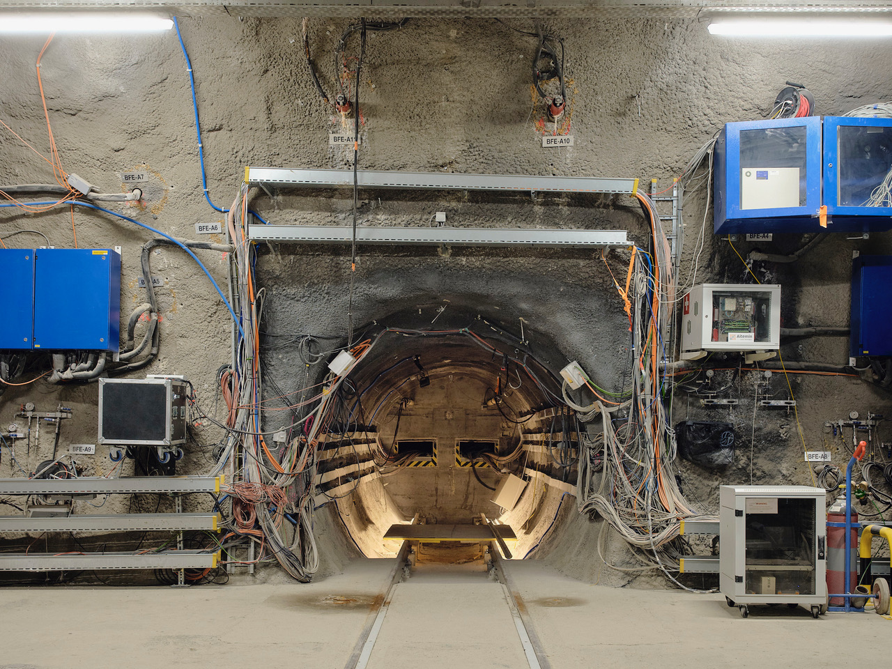 Für Interessierte besteht die Möglichkeit, die Felslabore Mont Terri und Grimsel zu besichtigen.
